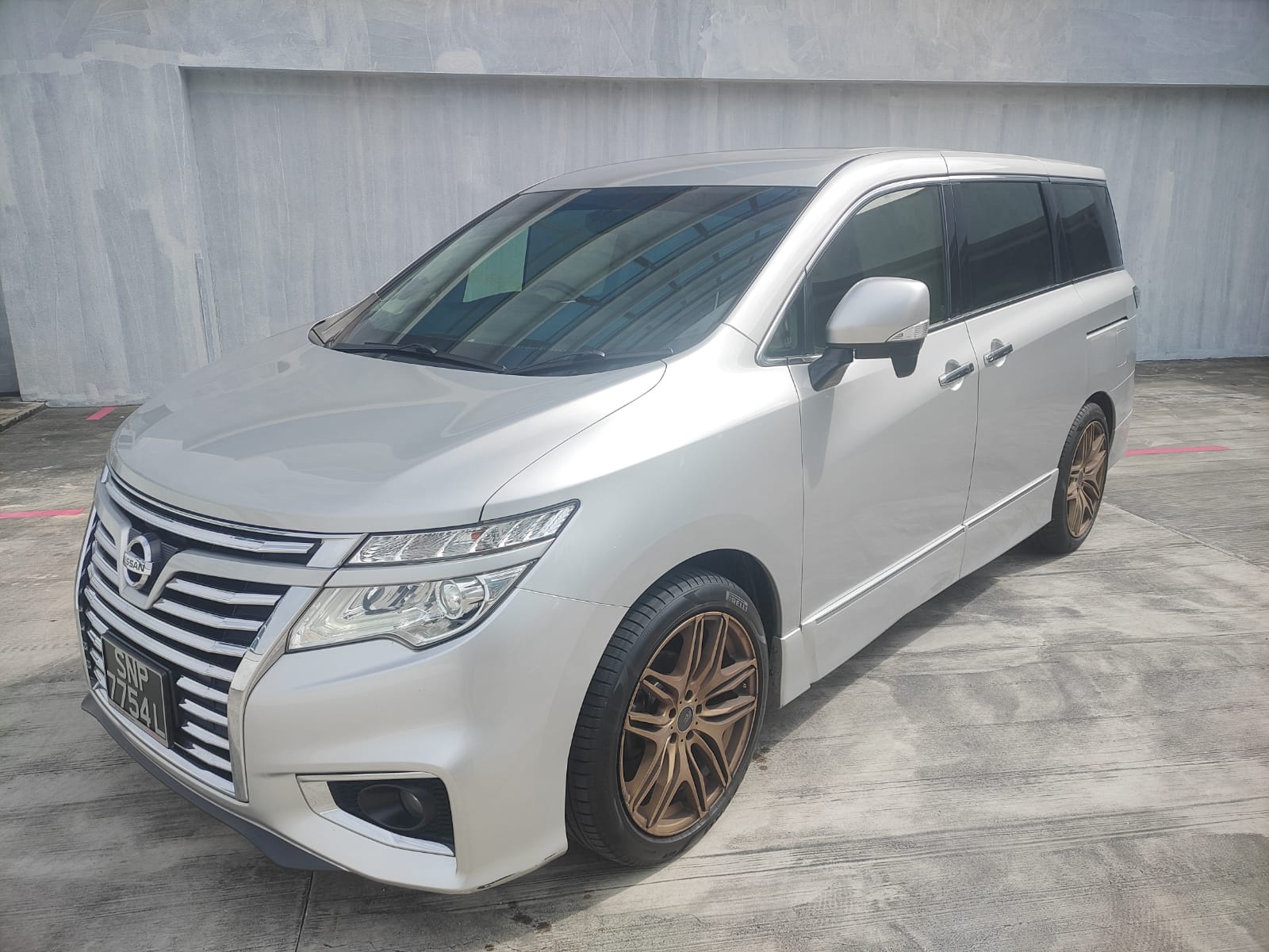 2014 Nissan Elgrand