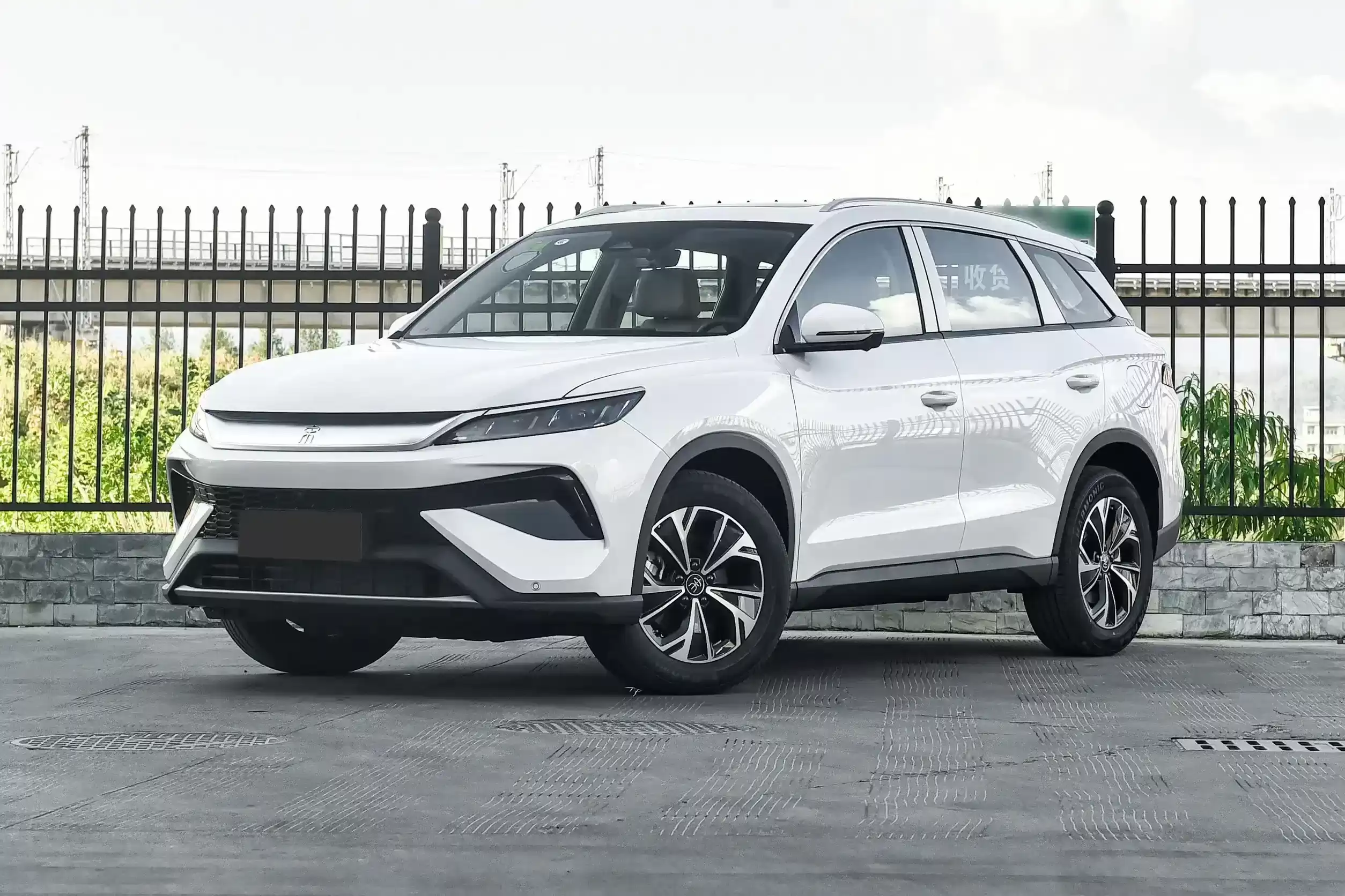 2025 BYD Song Pro DM