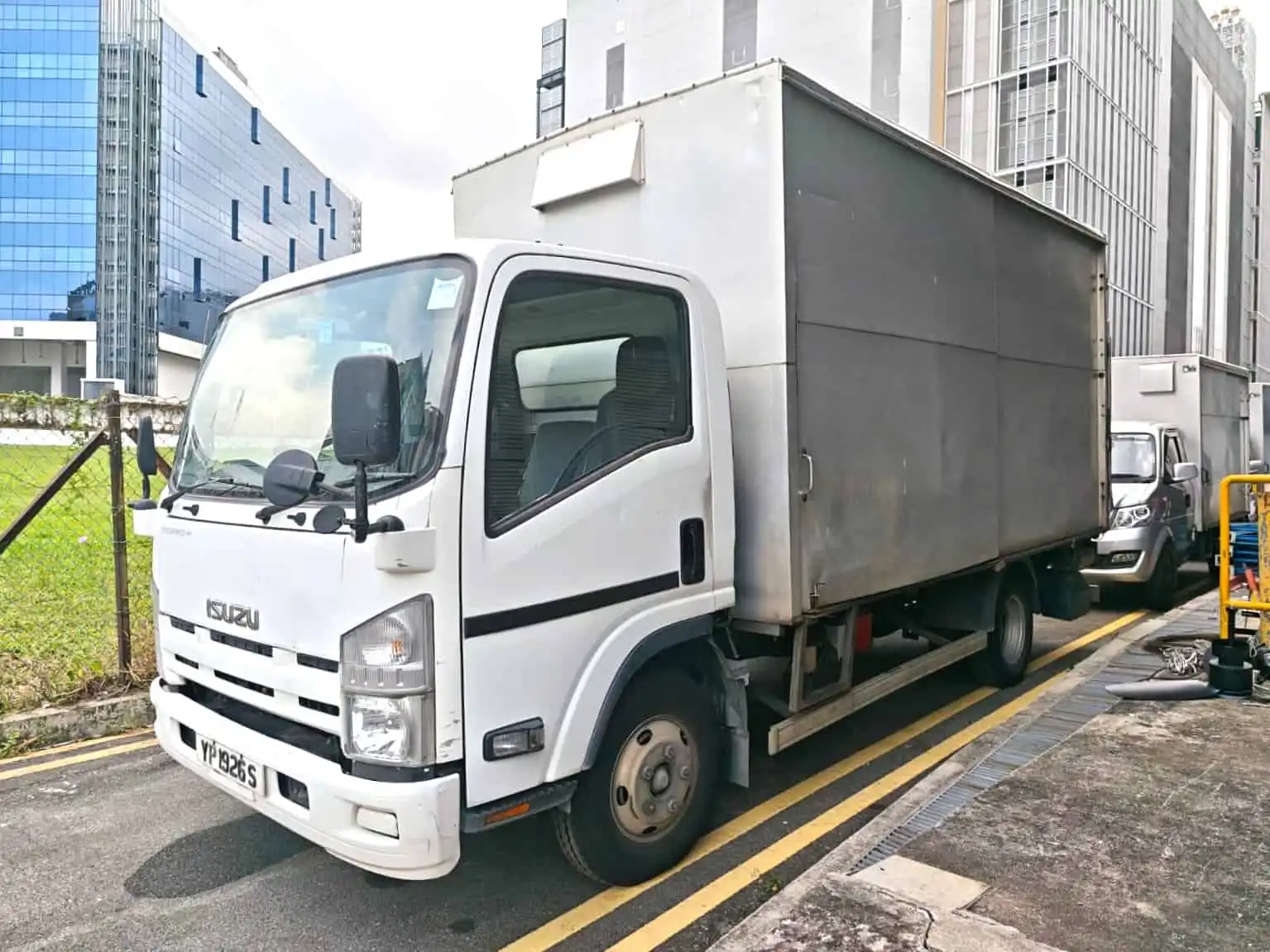 2016 ISUZU Elf Truck NPR85UH5A