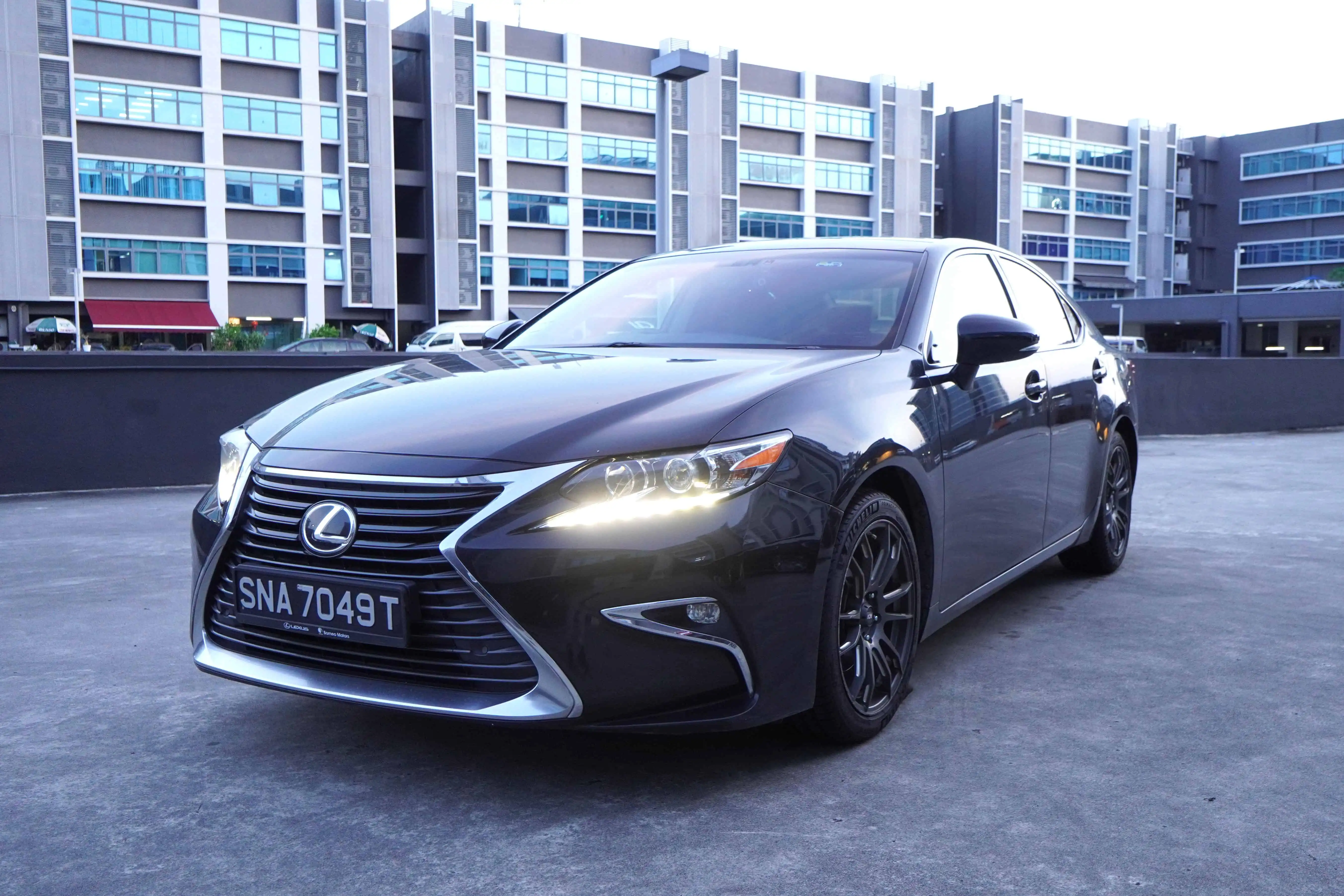 2016 Lexus ES250