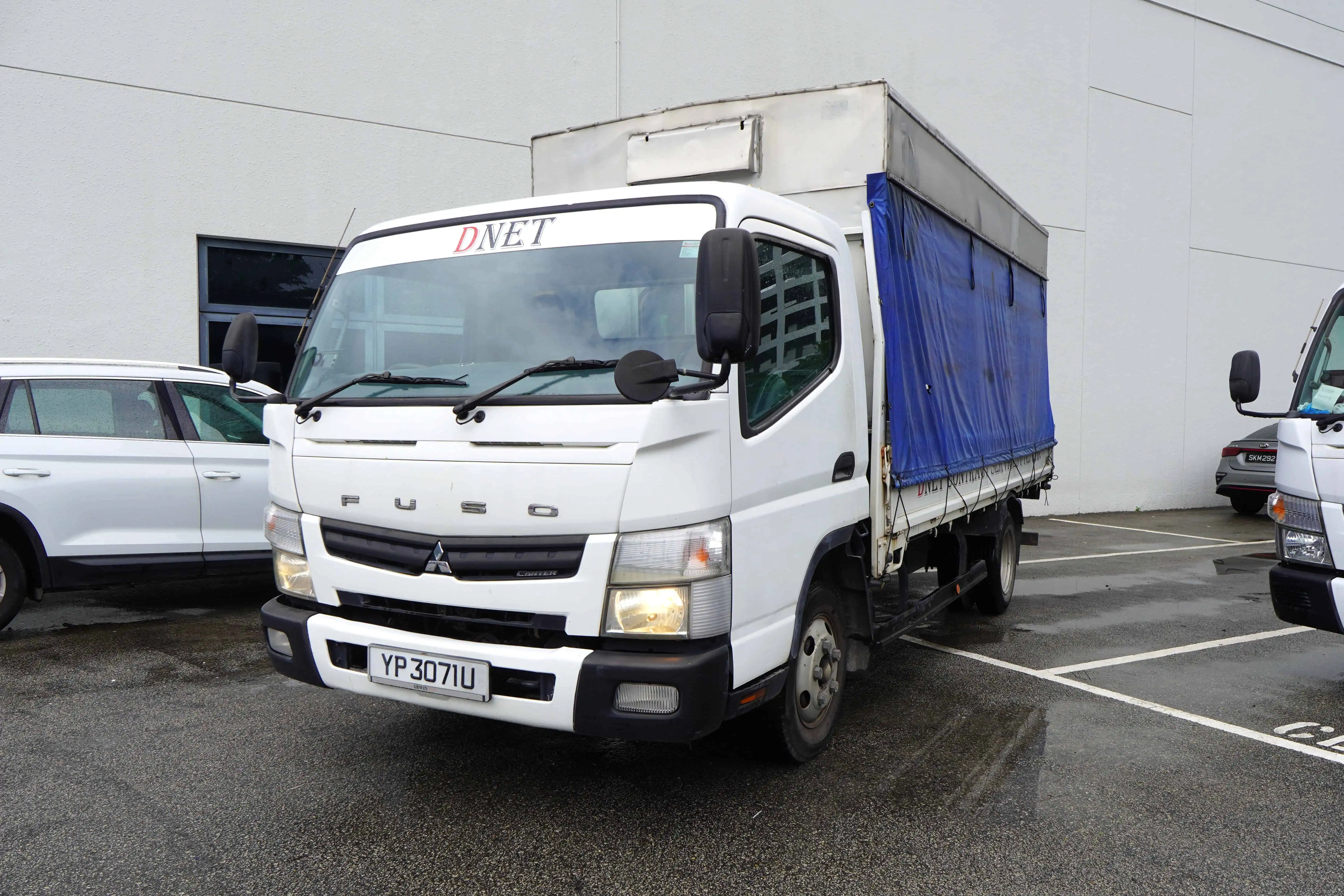 2016 Mitsubishi CANTER