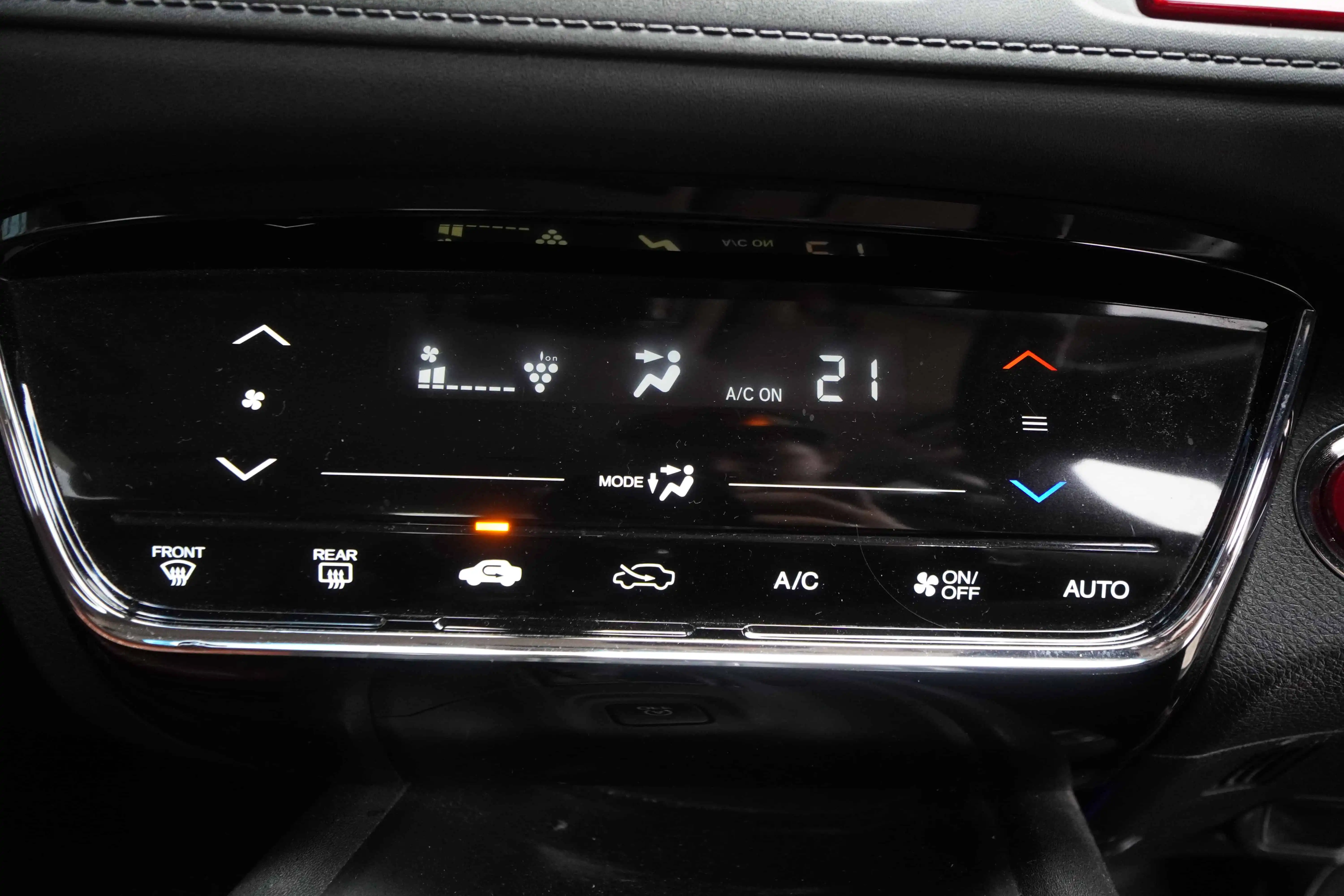 Zambia used car sale 2016 Honda Vezel 36