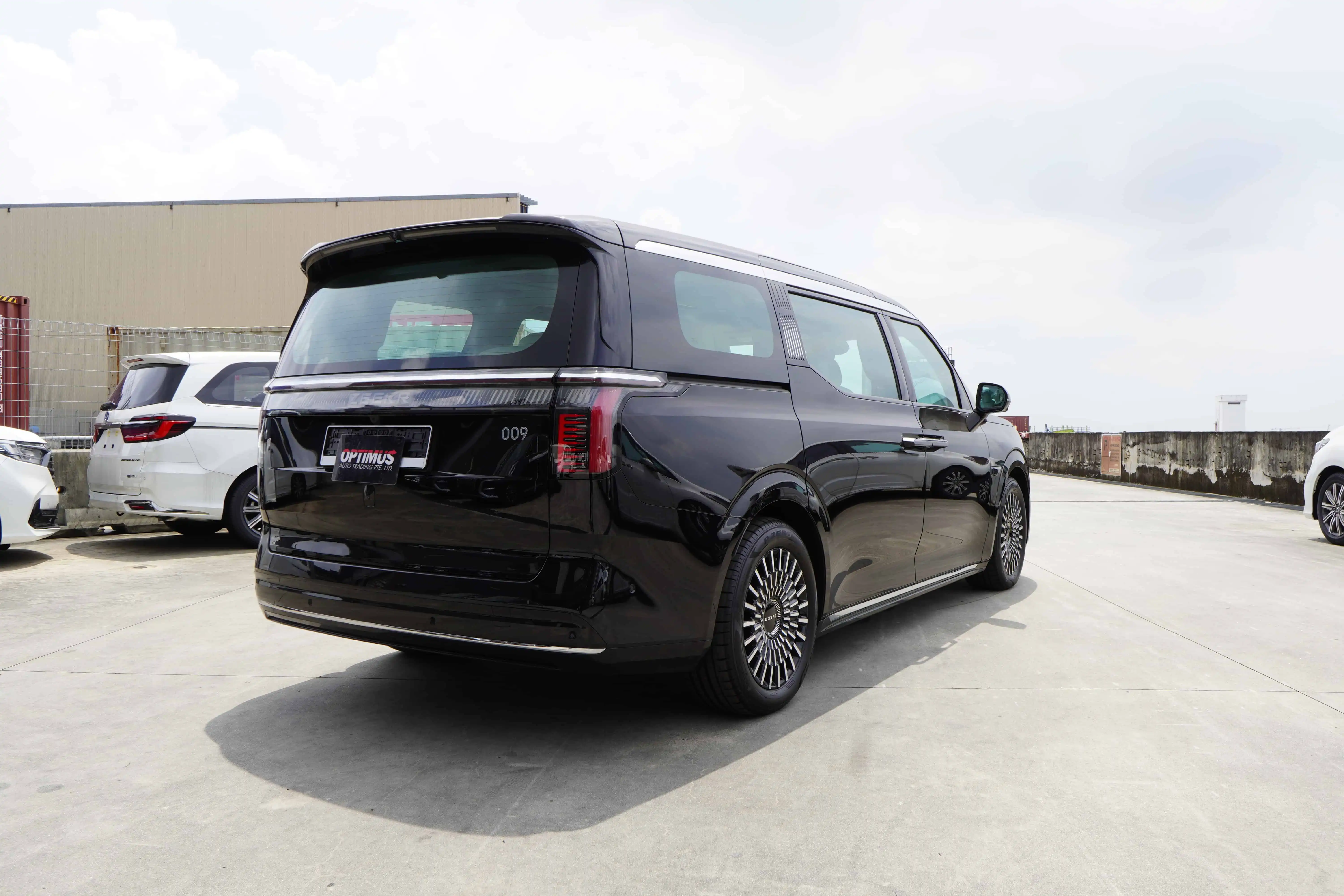 Zambia used car sale 2026 Zeekr 009 4