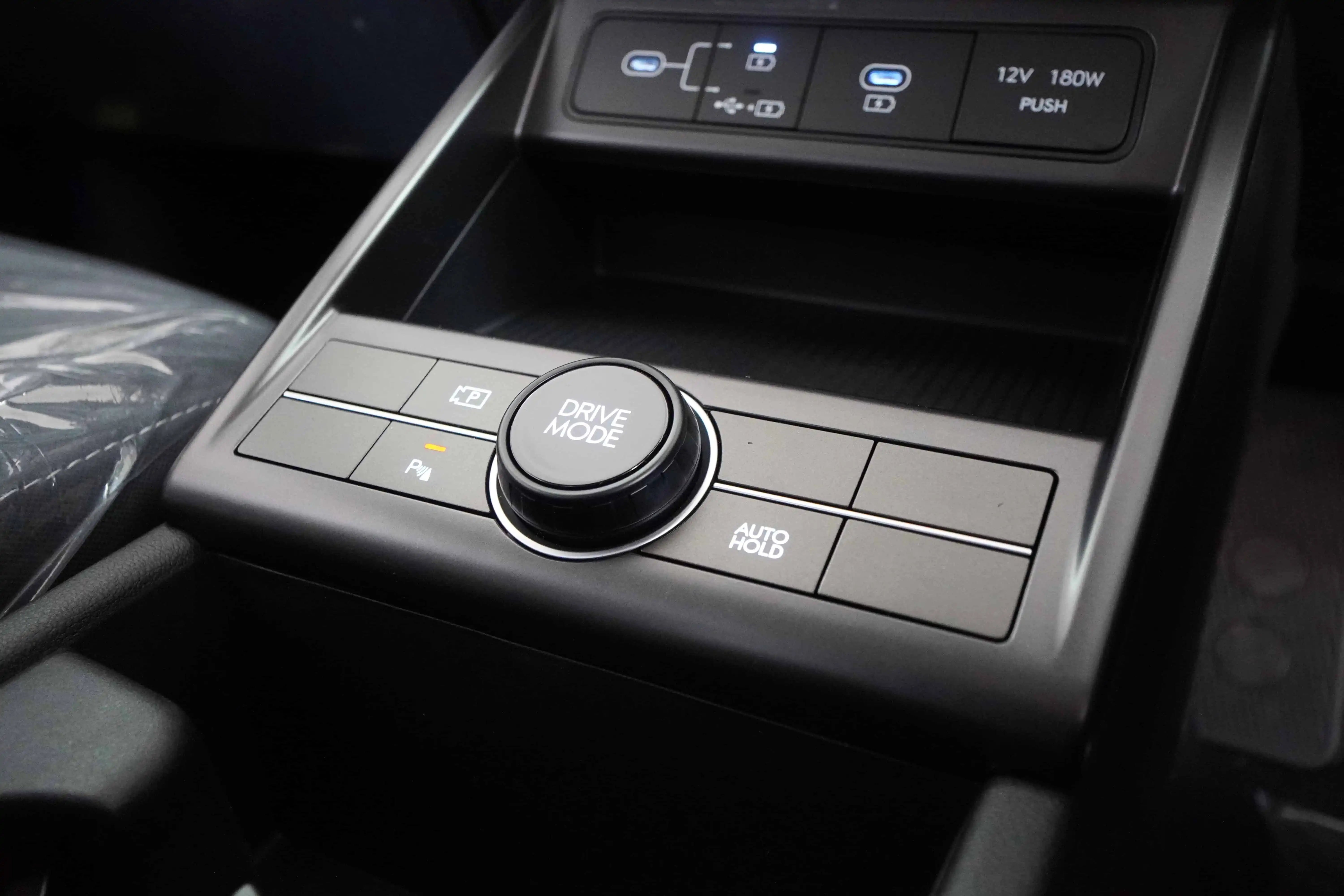 Zambia used car sale 2026 Hyundai KONA 39