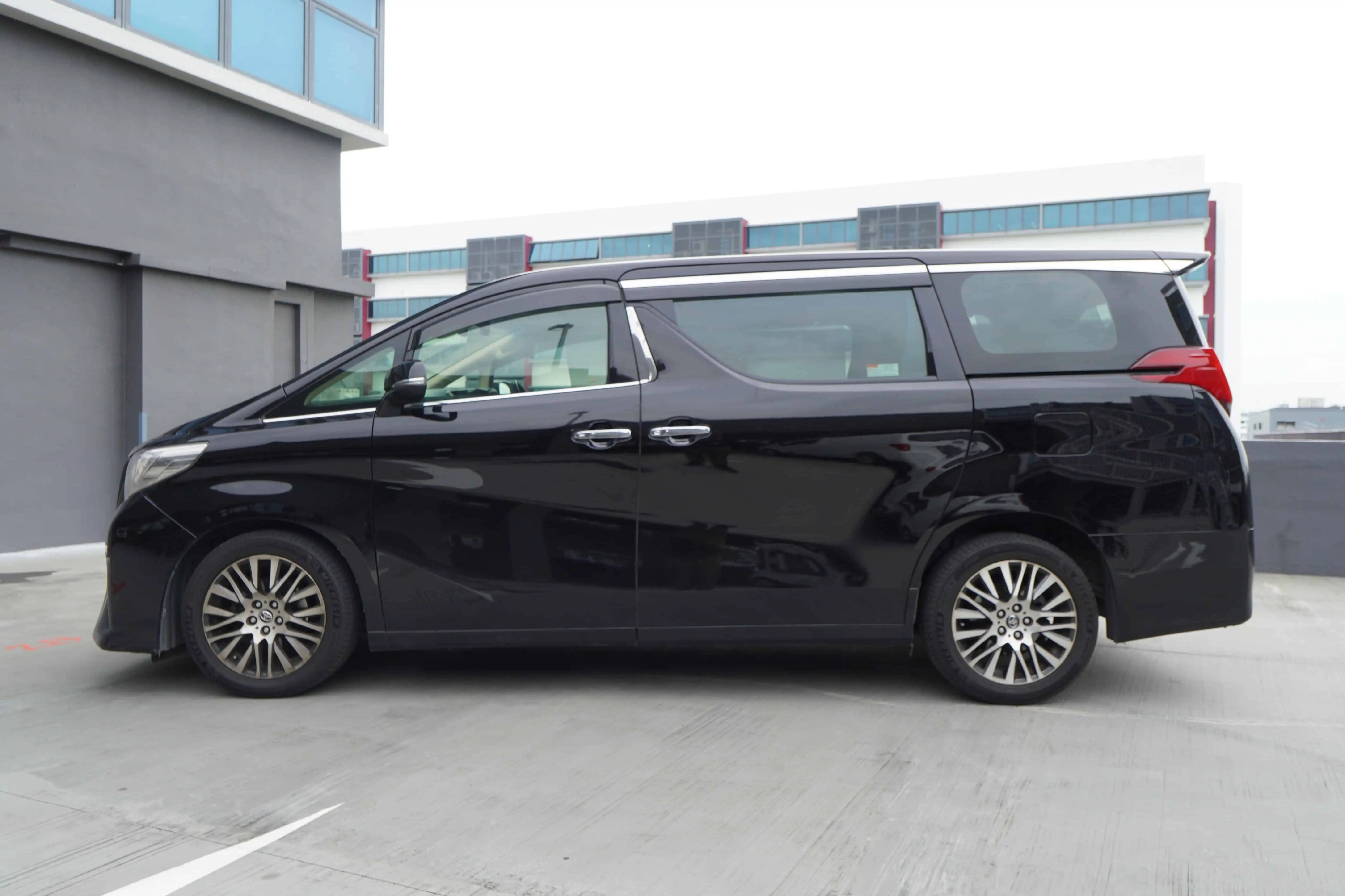 2016 Toyota Alphard